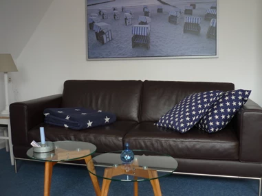 Monteurzimmer: Wohnzimmer und Schlafgelegenheit - Haus am Wiesenrand