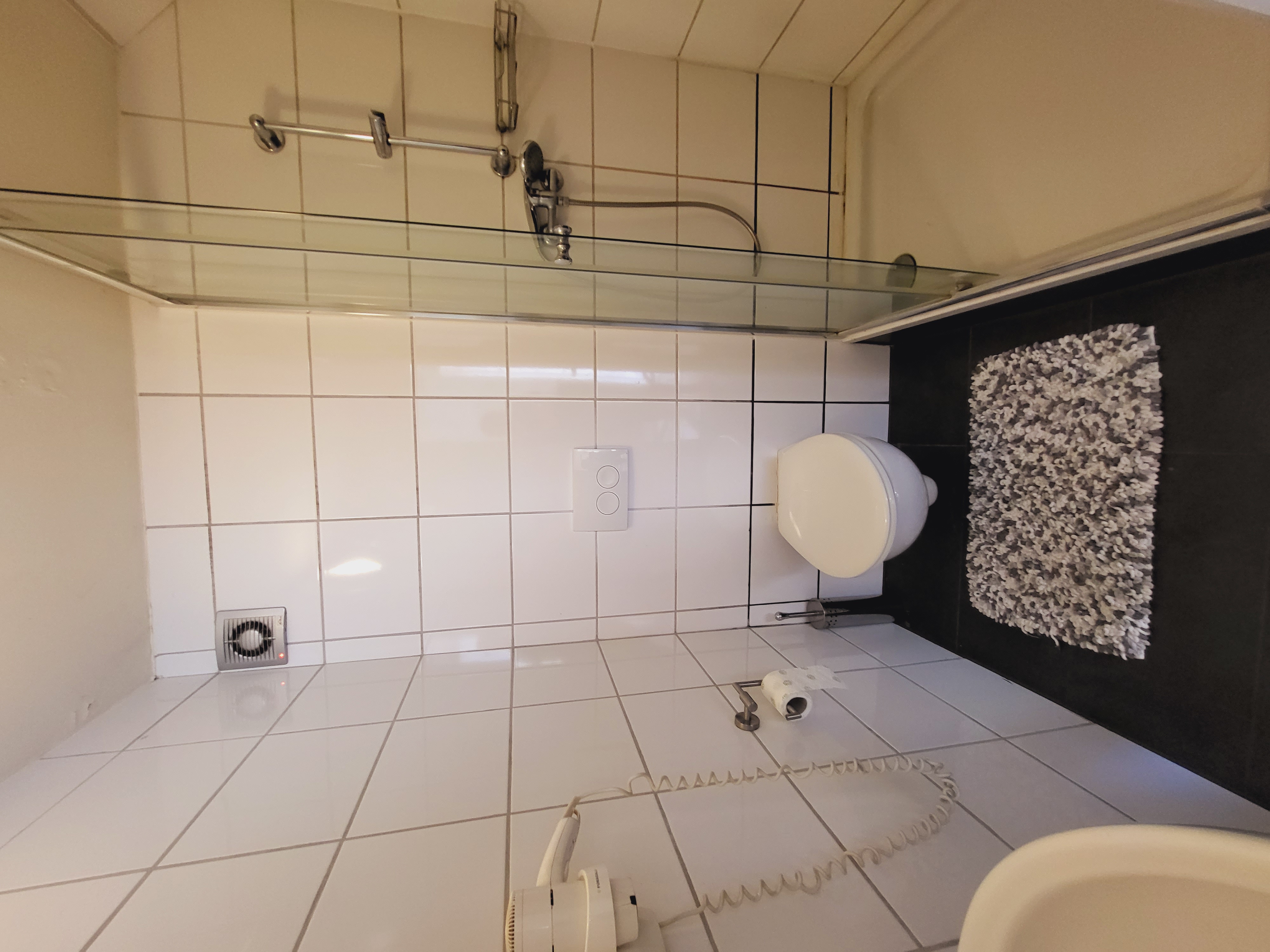 Monteurzimmer: Bad - J&P Brunetti Zimmervermietung Darmstadt