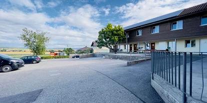 Monteurwohnung - Küche: Küchenmitbenutzung - Schweiz - Aussenansicht - Möblierte Einzel- Zweibettzimmer Bäriswil