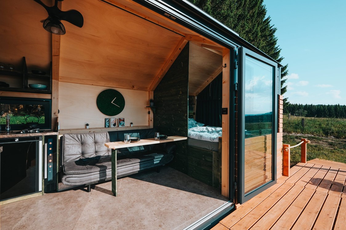 Monteurzimmer: Blick von der Terrasse - Exklusives Tiny House im Grünen bei Heide