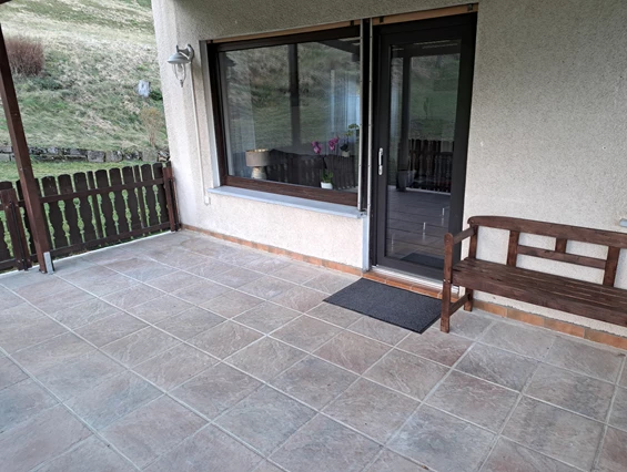 Monteurzimmer: Terrasse u. Eingang - Monteurunterkunft Remsfeld
