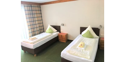 Monteurwohnung - Einzelbetten - Tirol - Studio Einzel oder Doppelbelegung möglich - Alpenhof Wildschönau Apartment Zimmer