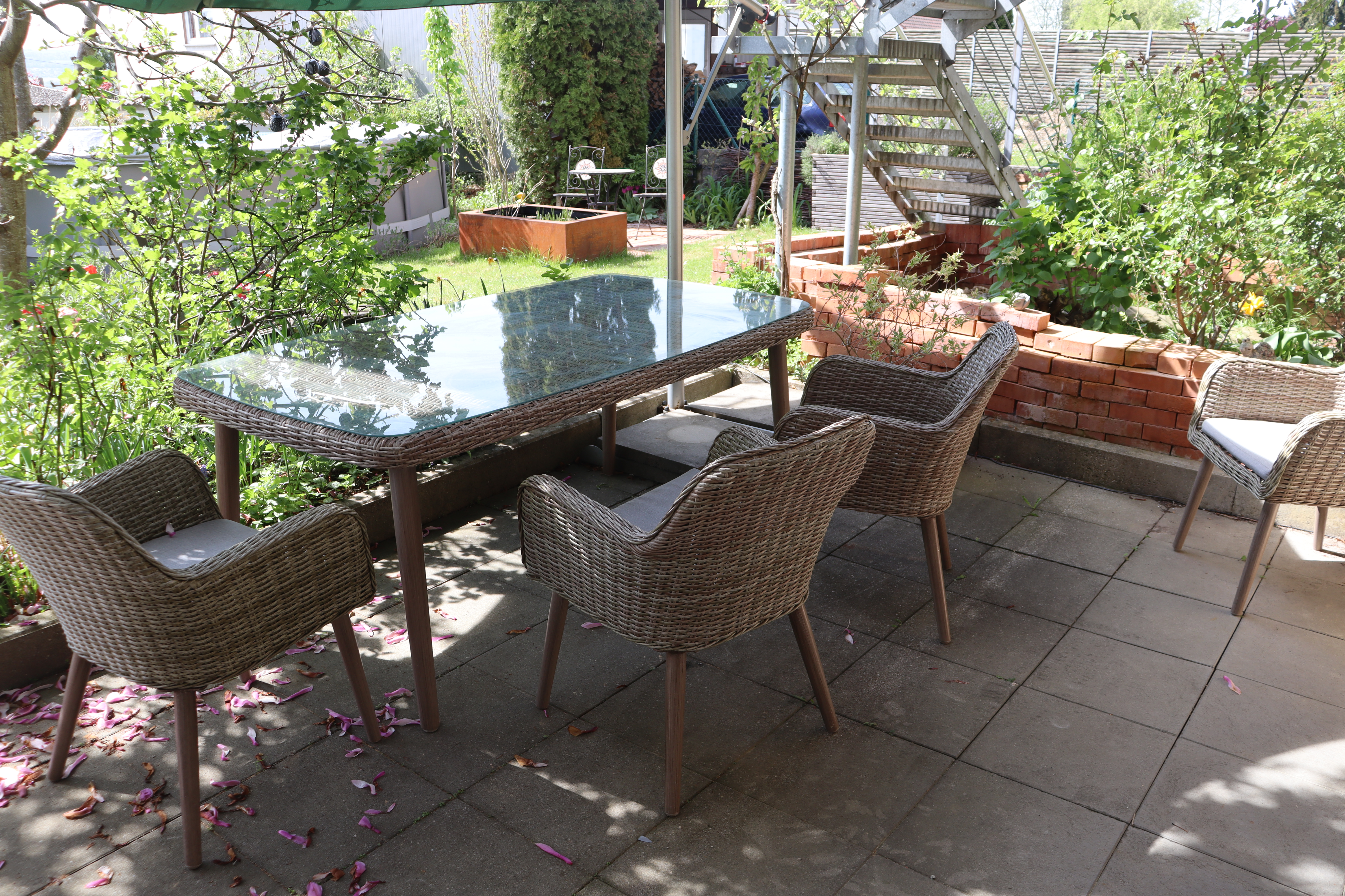 Monteurwohnung - Bettwäsche: Bettwäsche inklusive - Allgäu / Bayerisch Schwaben - Gemütliche 2-Zimmer-Einliegerwohnung mit großer Terrasse