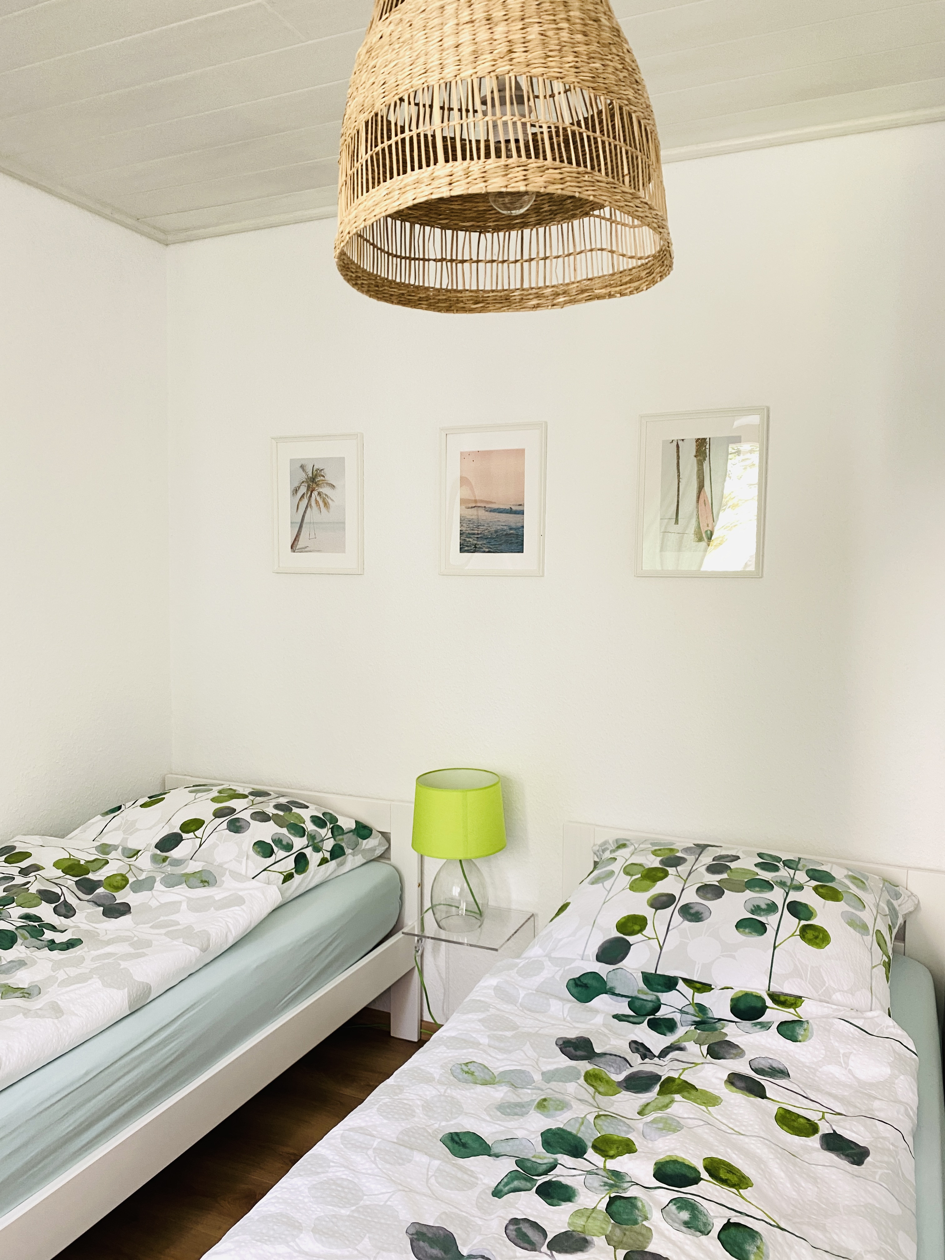 Monteurwohnung - Kaffeemaschine - Bonn - Schlafzimmer 5 mit zwei Einzelbetten. - Eifel-House Fewo