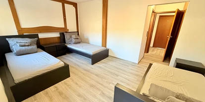 Monteurwohnung - PLZ 63877 (Deutschland) - Basic-Comfort Dreibettzimmer - Volkersbrunn