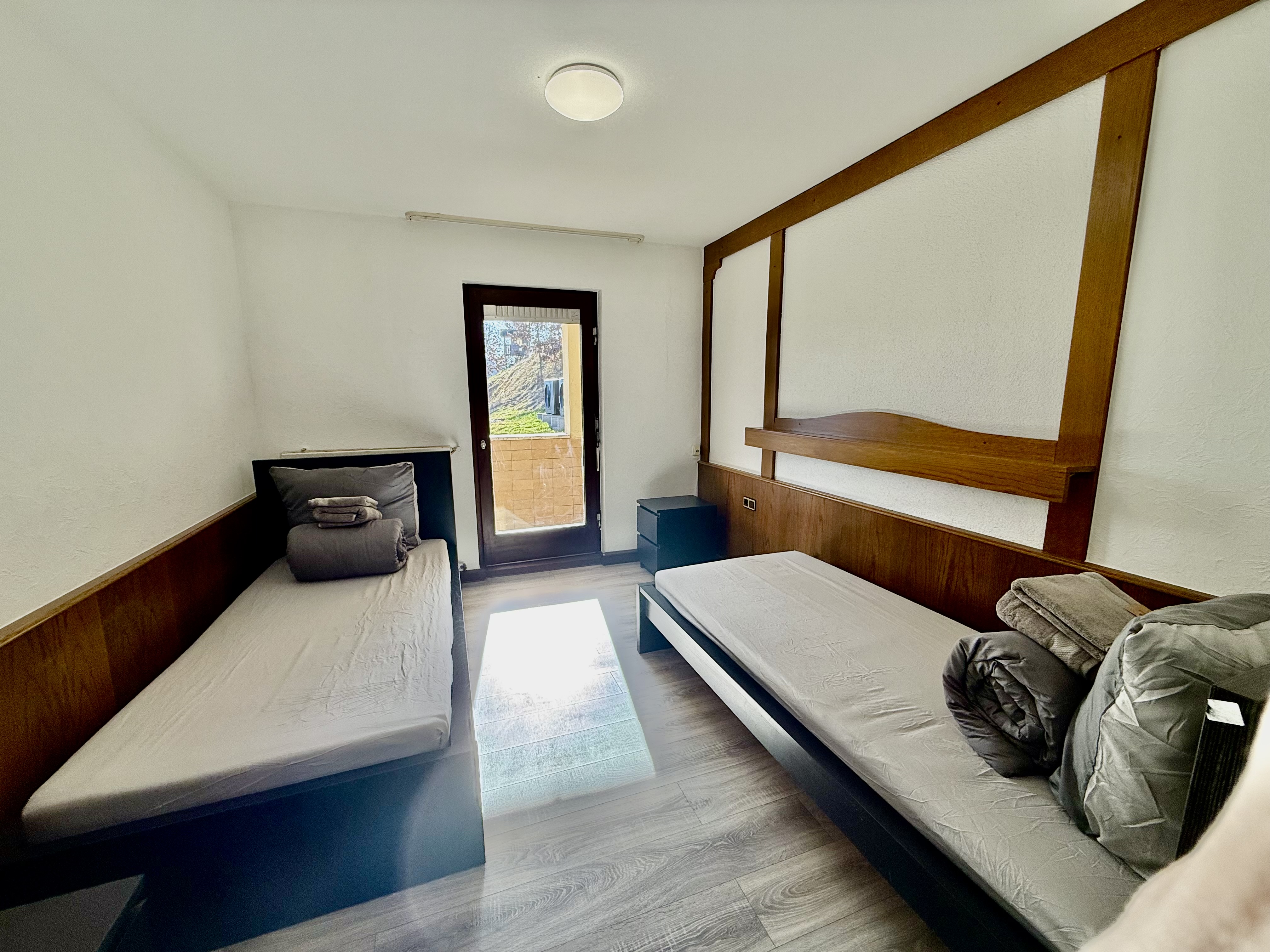 Monteurwohnung - Bettwäsche: Bettwäsche inklusive - Bayern - Basic-Comfort Zweibettzimmer - Volkersbrunn