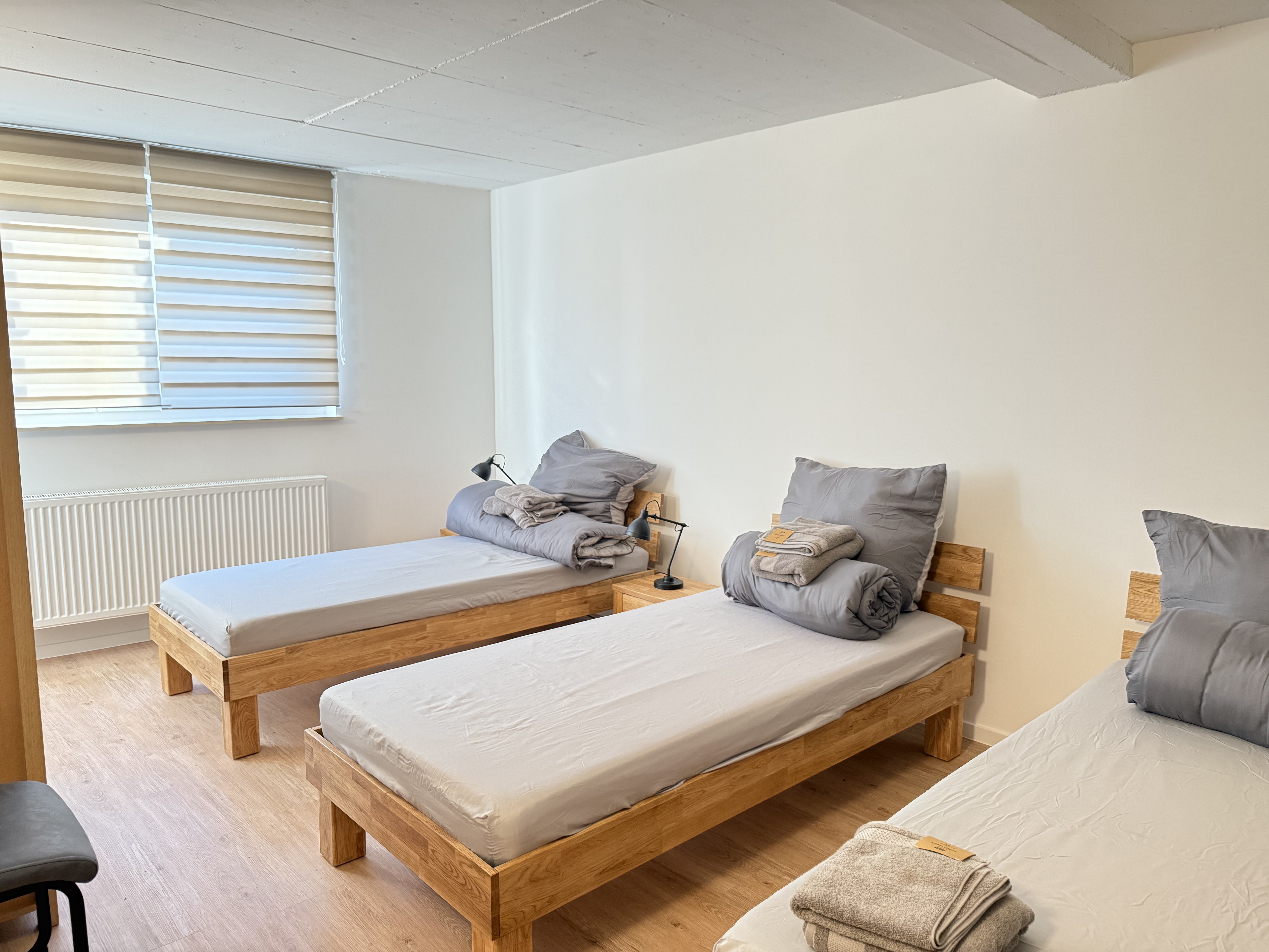 Monteurzimmer: Standard-Comfort 6-Bettzimmer - Volkersbrunn