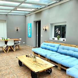 Monteurzimmer: Wintergarten Fewo Selker - Selker Noor Apartments UG