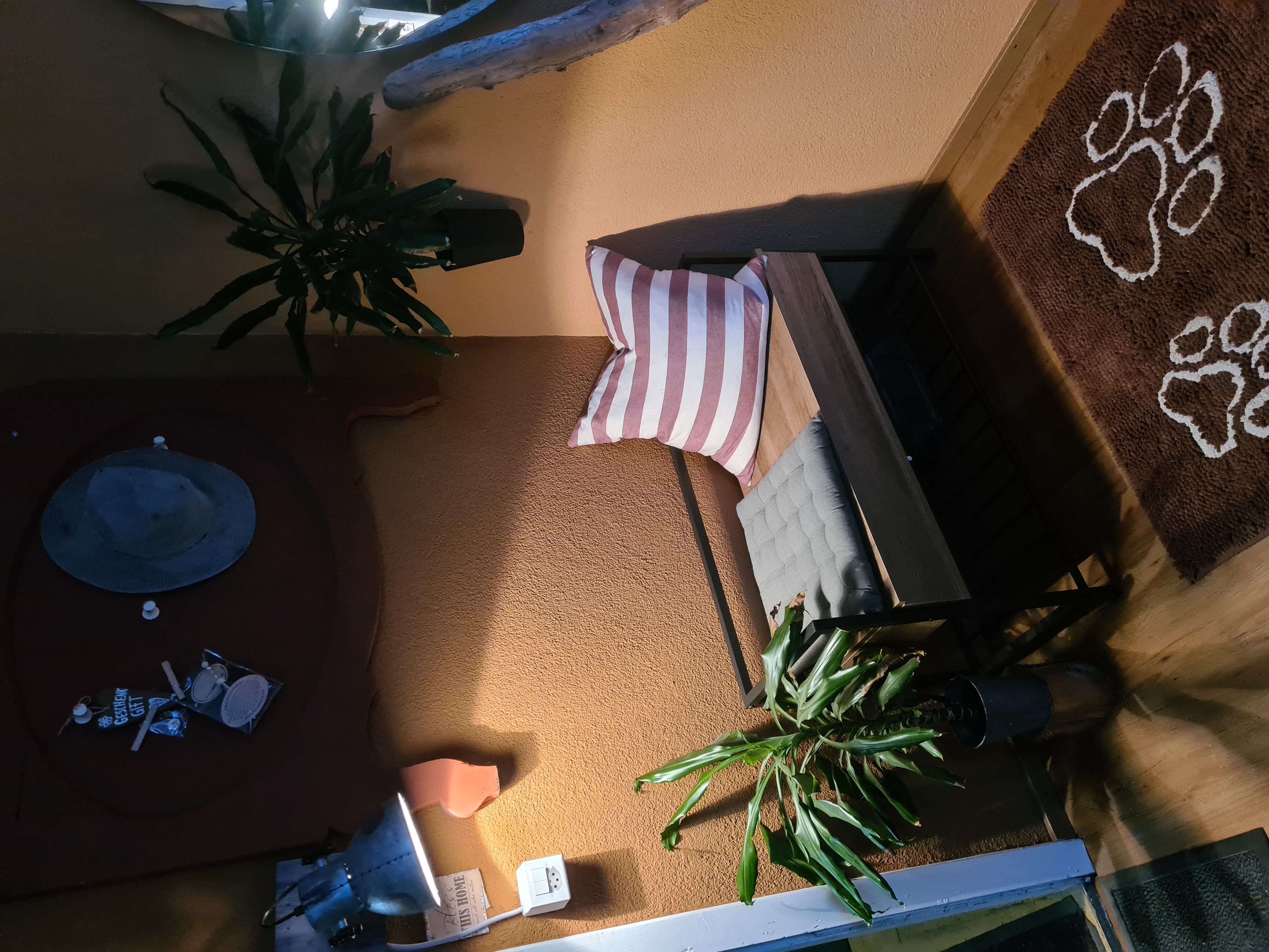 Monteurwohnung - Kühlschrank - Schweiz - 2 Zimmer Western Saloon