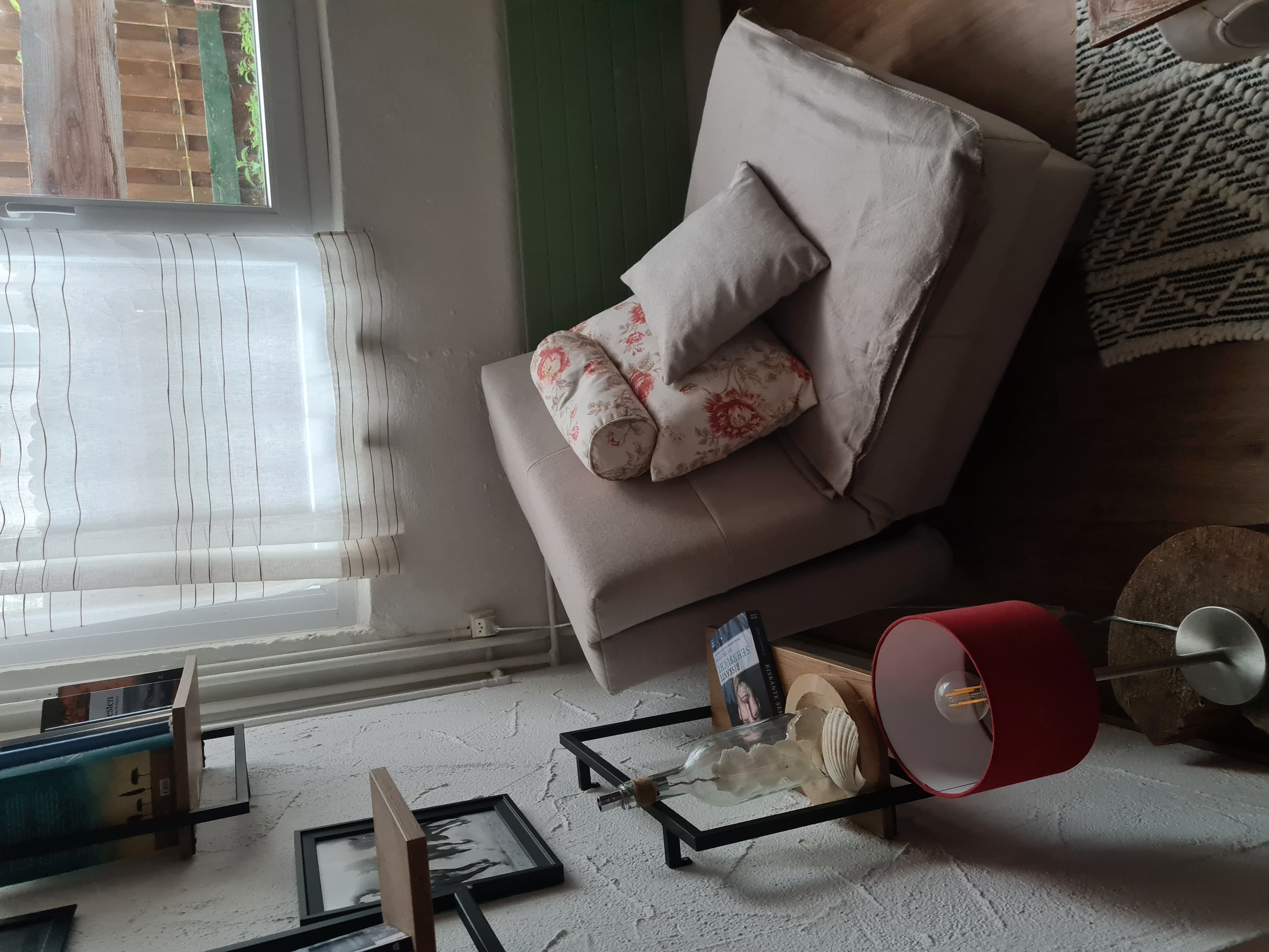 Monteurwohnung - Kühlschrank - Schweiz - 2 Zimmer Western Saloon