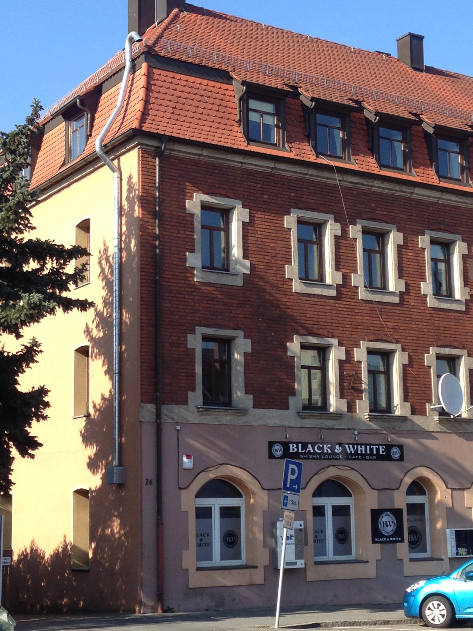 Monteurzimmer: Gebäude  in dem die Wohnungen sind - Fewoböhm 