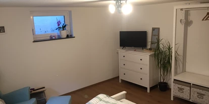 Monteurwohnung - PLZ 88436 (Deutschland) - Hell und freundlich möbliertes Zimmer