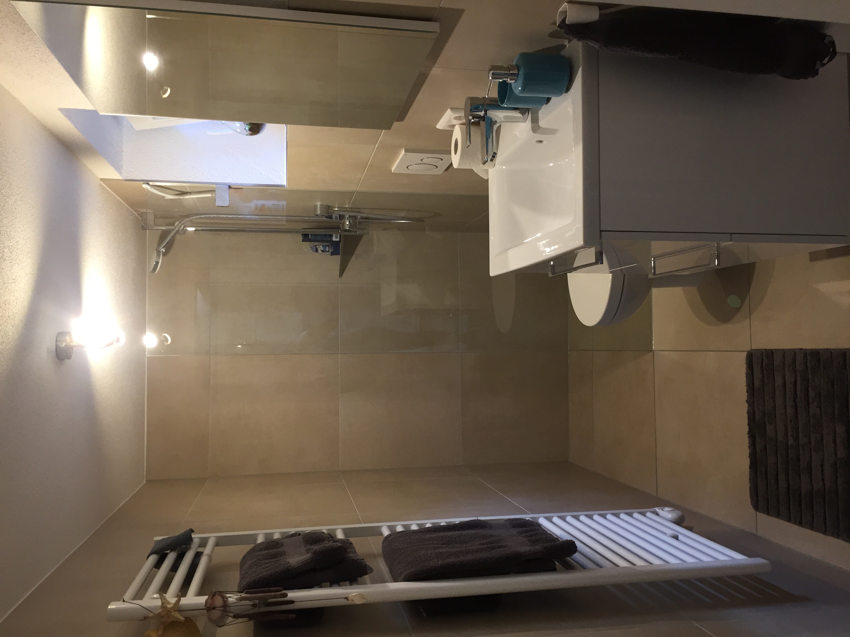 Monteurwohnung - Altshausen - Hell und freundlich möbliertes Zimmer