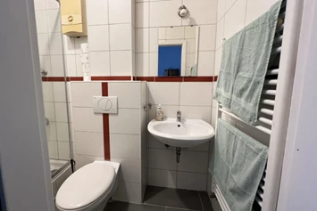Monteurzimmer: Badezimmer, HomeRent Unterkunft in Eitorf - HomeRent in Eitorf