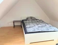 Monteurzimmer: Schlafzimmer, HomeRent Unterkunft in Leverkusen - HomeRent in Leverkusen