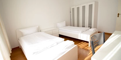 Monteurwohnung - Balkon - Deutschland - Schlafzimmer, HomeRent Unterkunft in Bergisch Gladbach - HomeRent in Bergisch Gladbach