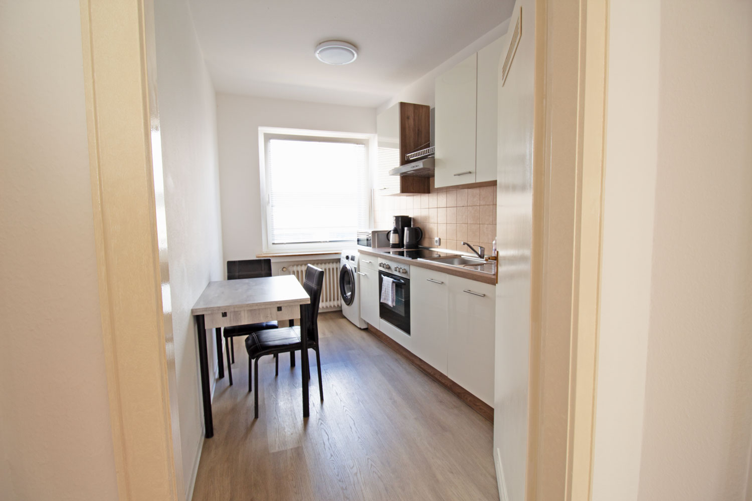 Monteurzimmer: Küche, HomeRent Unterkunft in Bergisch Gladbach - HomeRent in Bergisch Gladbach