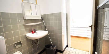 Monteurwohnung - Balkon - Deutschland - Badezimmer, HomeRent Unterkunft in Bergisch Gladbach - HomeRent in Bergisch Gladbach