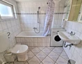 Monteurzimmer: Badezimmer, HomeRent Unterkunft in Düren - HomeRent in Düren