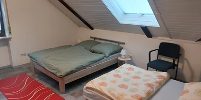 Monteurwohnung - Badezimmer: eigenes Bad - Kleinrinderfeld - Schlaf 1 - Monteurzimmer Grünsfeld