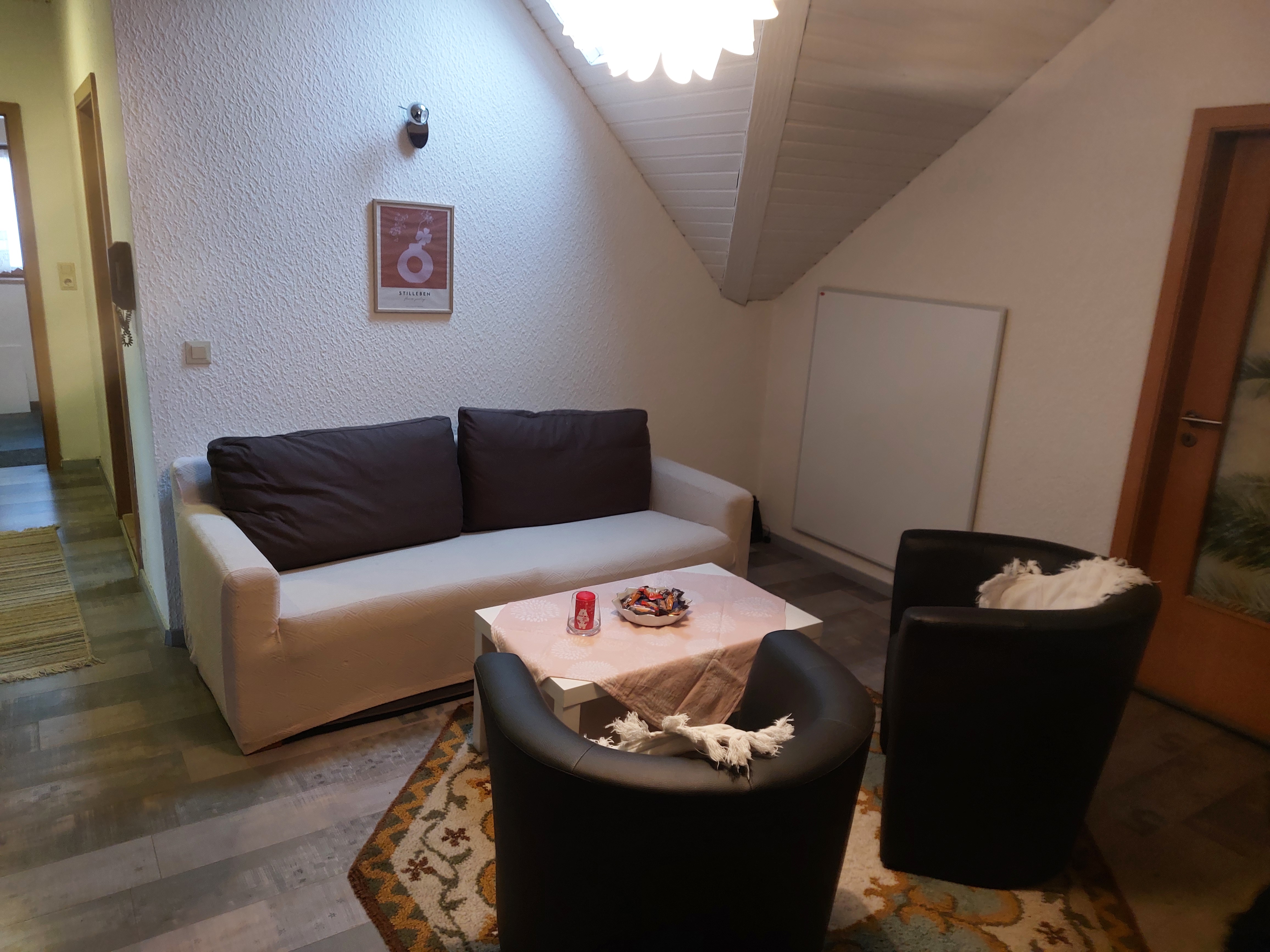 Monteurzimmer: Wohnzimmer - Monteurzimmer Grünsfeld