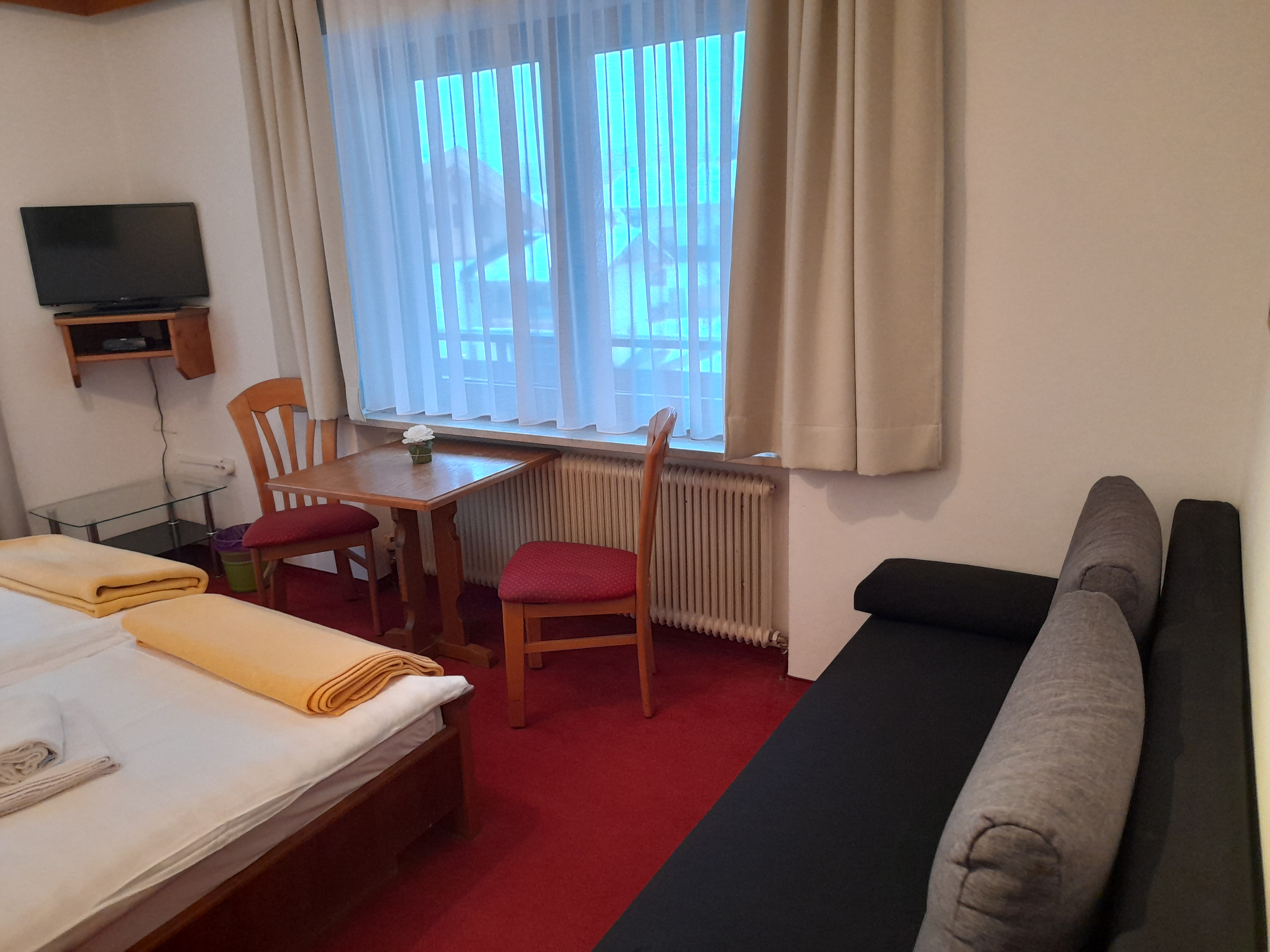 Monteurzimmer: Pension Alpina 