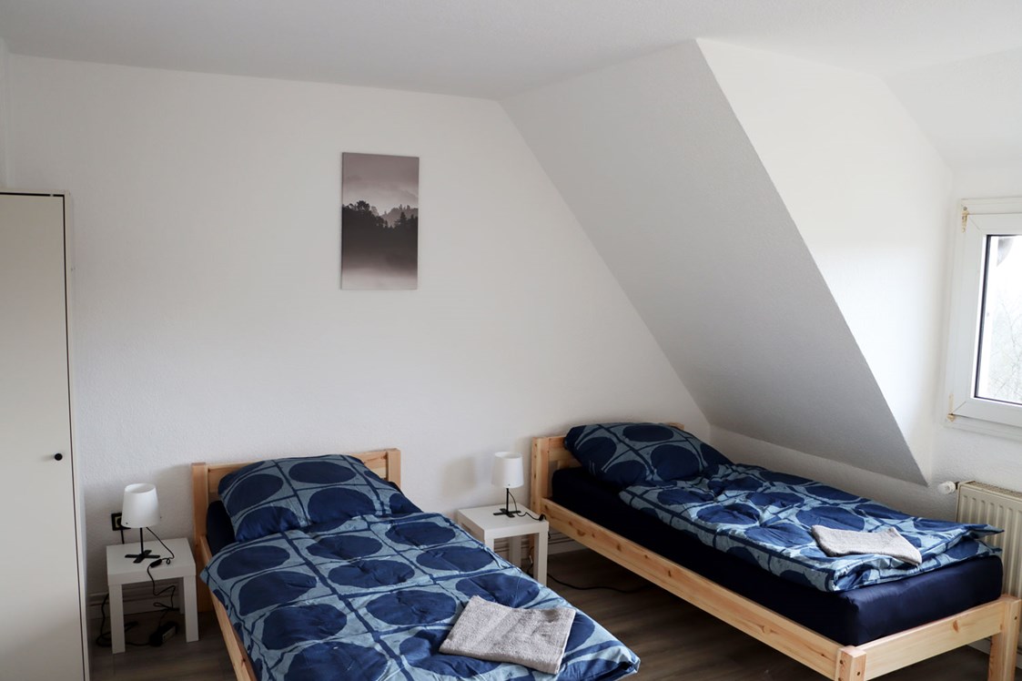 Monteurzimmer: Schlafzimmer, HomeRent Unterkunft in Remscheid  - HomeRent in Remscheid