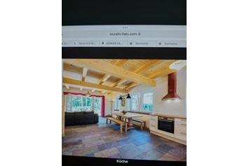 Monteurzimmer: Küche mit offenen Wohnbereich.Ausgan zur großen Terrasse mit 460qm großen Garten. - Haus Otto