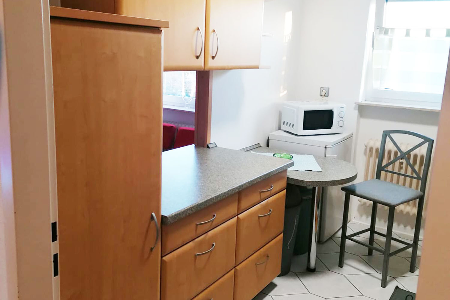 Monteurzimmer: Küche, HomeRent Unterkunft in Niederdorfelden - HomeRent in Niederdorfelden