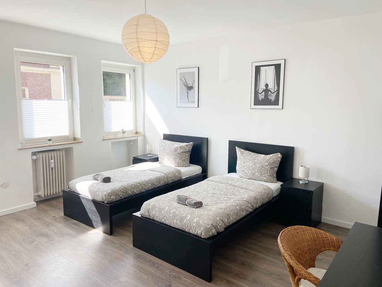 Monteurwohnung - Kaffeemaschine - Neuss - Schlafzimmer, HomeRent Unterkunft in Neuss - HomeRent in Neuss