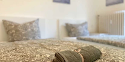 Monteurwohnung - Kühlschrank - Mönchengladbach - Schlafzimmer, HomeRent Unterkunft in Neuss - HomeRent in Neuss