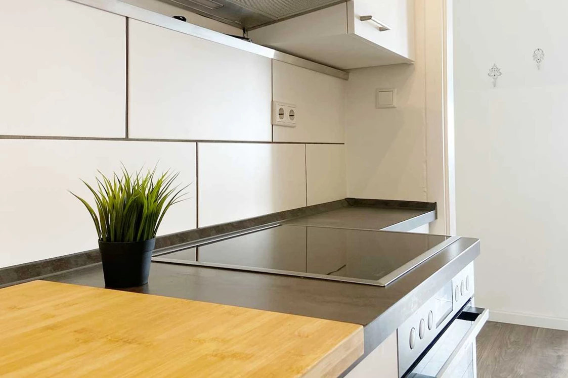 Monteurzimmer: Küche, HomeRent Unterkunft in Neuss - HomeRent in Neuss