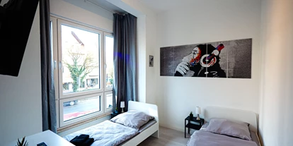 Monteurwohnung - Kaffeemaschine - Schleswig-Holstein - Schlafzimmer, HomeRent Unterkunft in Ahrensburg - HomeRent in Ahrensburg