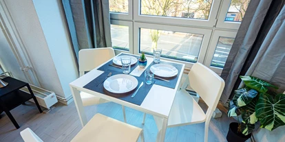 Monteurwohnung - Kaffeemaschine - Schleswig-Holstein - Essbereich, HomeRent Unterkunft in Ahrensburg - HomeRent in Ahrensburg