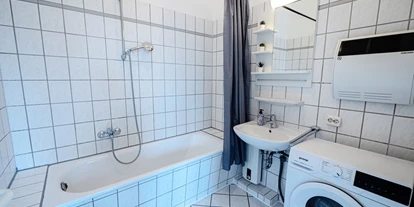 Monteurwohnung - Kaffeemaschine - Schleswig-Holstein - Badezimmer, HomeRent Unterkunft in Ahrensburg - HomeRent in Ahrensburg