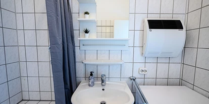 Monteurwohnung - Kaffeemaschine - Schleswig-Holstein - Badezimmer, HomeRent Unterkunft in Ahrensburg - HomeRent in Ahrensburg