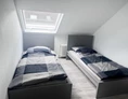 Monteurzimmer: Schlafzimmer, HomeRent Unterkunft in Krefeld - HomeRent in Krefeld