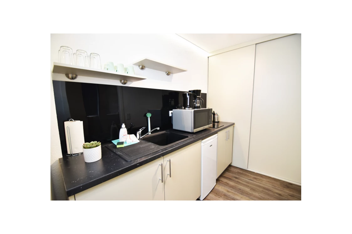 Monteurzimmer: Küche, HomeRent Unterkunft in Solingen - HomeRent in Solingen
