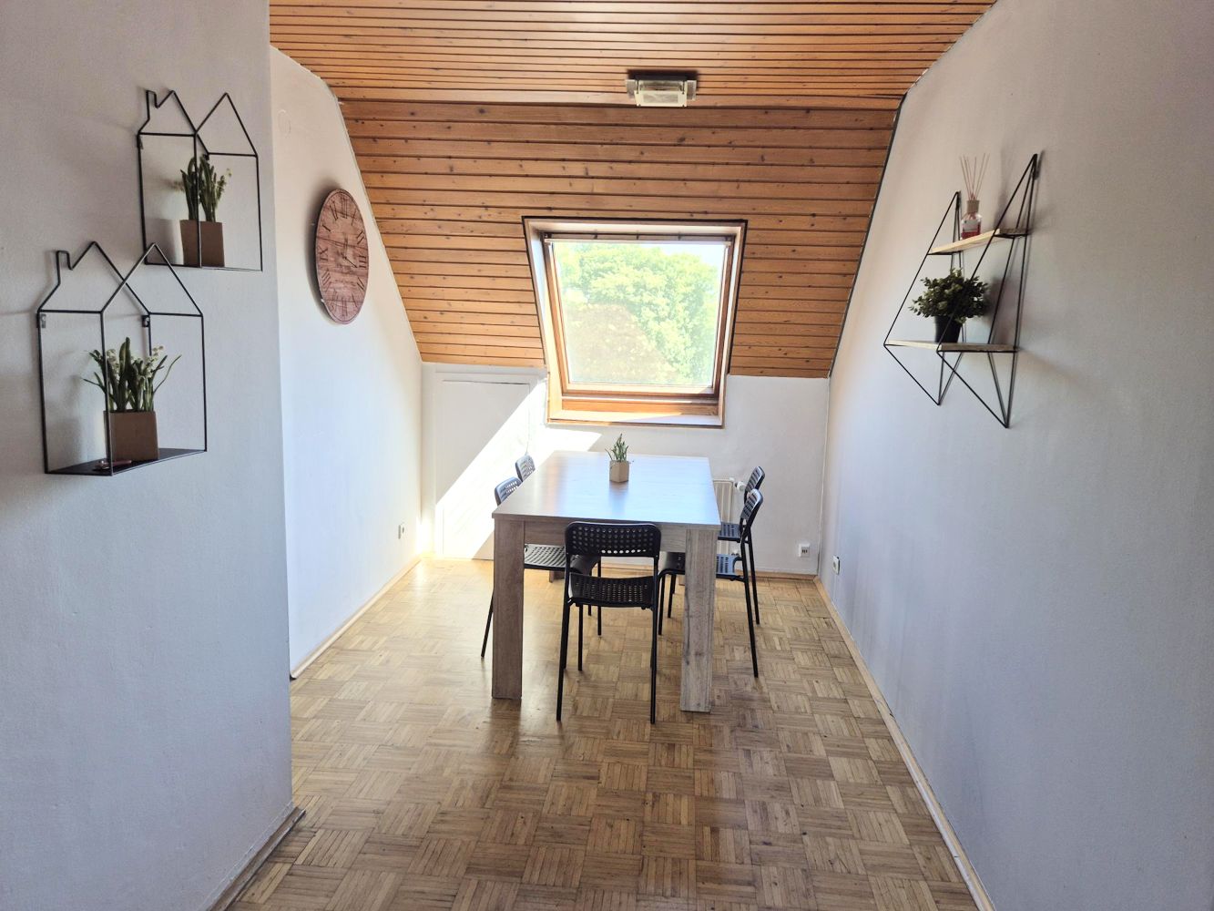 Monteurzimmer: HomeRent in Solingen