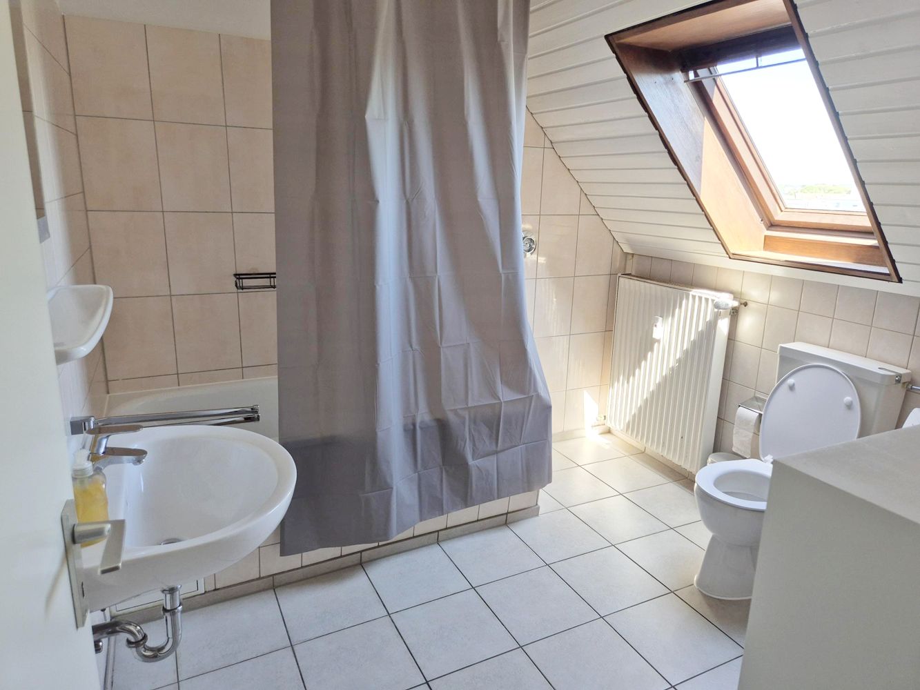 Monteurzimmer: HomeRent in Solingen