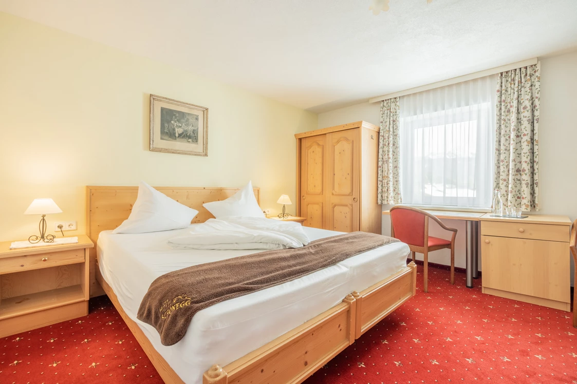 Monteurzimmer: Doppelzimmer zur EInzelnutzung - Hotel Schönegg Seefeld