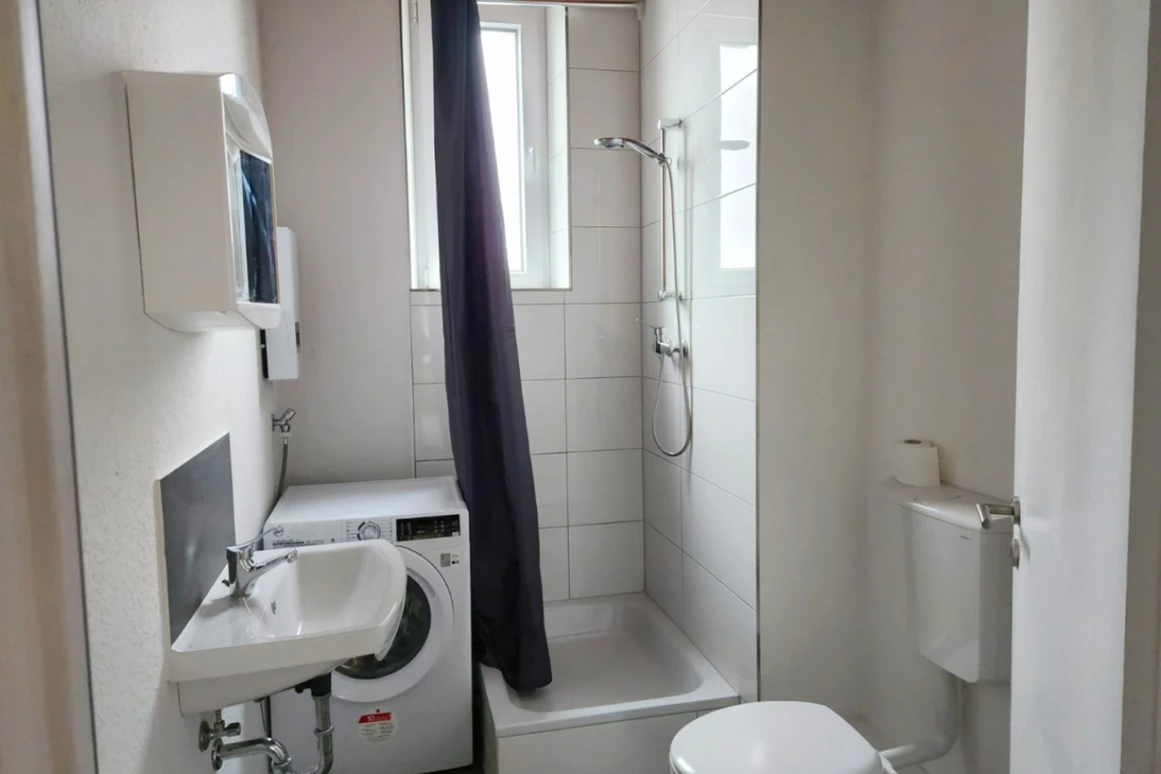 Monteurzimmer: Badezimmer, HomeRent Unterkunft in Stolberg - HomeRent in Stolberg und Herzogenrath