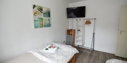 Monteurwohnung - Balkon - Deutschland - Schlafzimmer, HomeRent Unterkunft in Troisdorf - HomeRent in Troisdorf