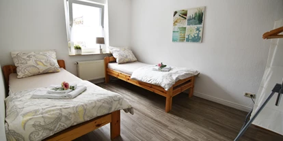 Monteurwohnung - Balkon - Deutschland - Schlafzimmer, HomeRent Unterkunft in Troisdorf - HomeRent in Troisdorf