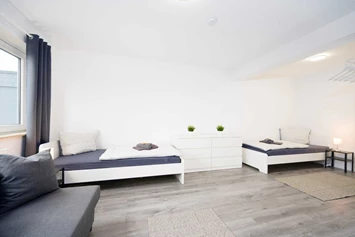 Monteurzimmer: Wohn-/Schlafzimmer, HomeRent Unterkunft in Gladbeck - HomeRent in Gladbeck