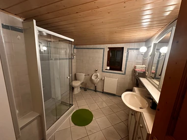 Monteurzimmer: Großes Bad  - Ferienwohnung Herborn Paula