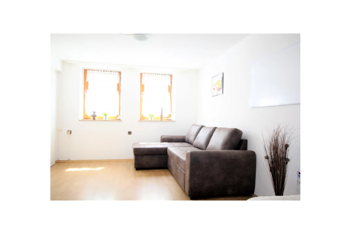 Monteurzimmer: Wohnbereich, HomeRent Unterkunft in Zülpich  - HomeRent in Zülpich