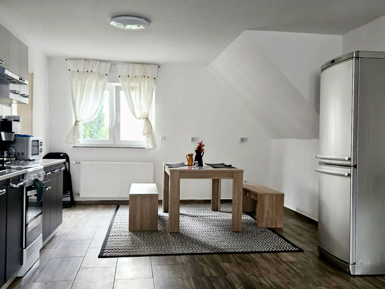 Monteurzimmer: Wohnküche, HomeRent Unterkunft in Mannheim - HomeRent in Mannheim 