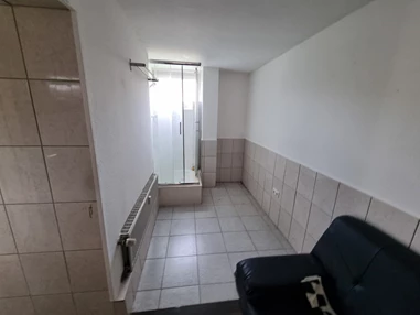 Monteurzimmer: Zimmer bis zu 20 Betten für Monteure
