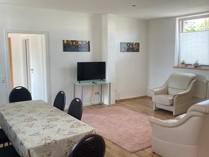 Monteurwohnung - PLZ 30177 (Deutschland) - Aufenthaltsraum 
 - Haus mit großer Terrasse